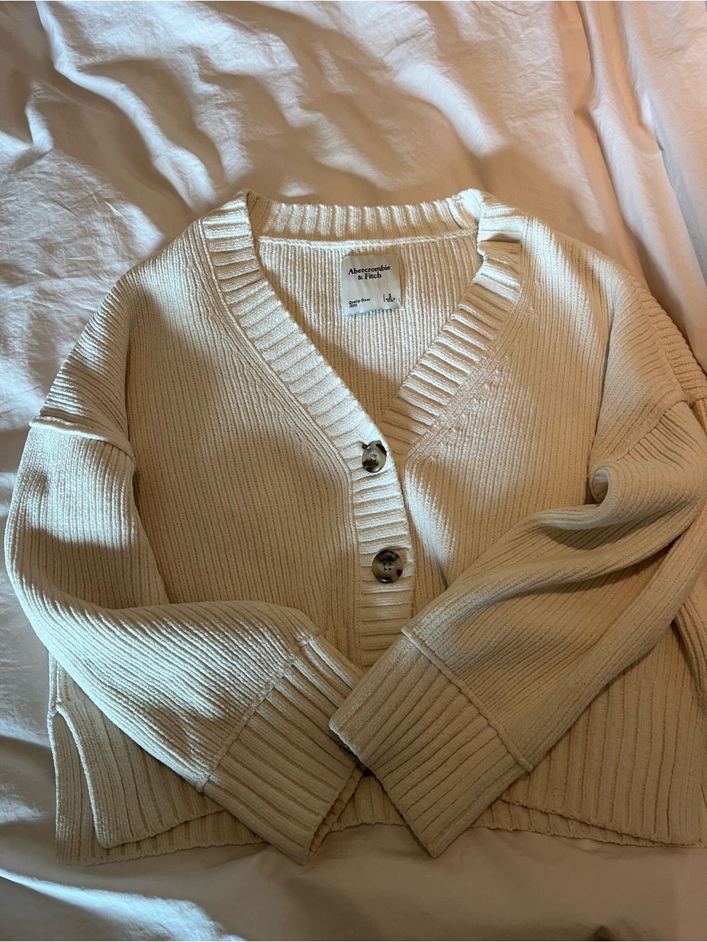 Abercrombie & Fitch Ivory Ribbed V‑Neck Button Cardigan